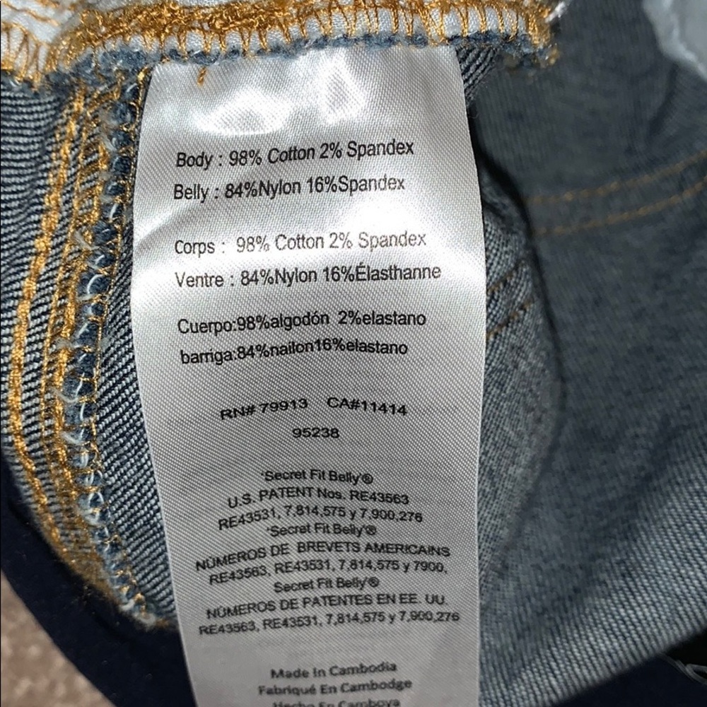 NWT maternity jean shorts - Picture 5 of 6